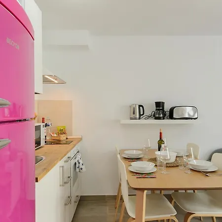 Purple Volcano Apartment, Free Access To The Fariones Sports Center Apartamento Puerto del Carmen (Lanzarote)